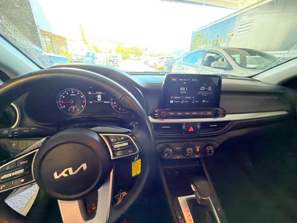 2023 Kia Forte FE - Image 10