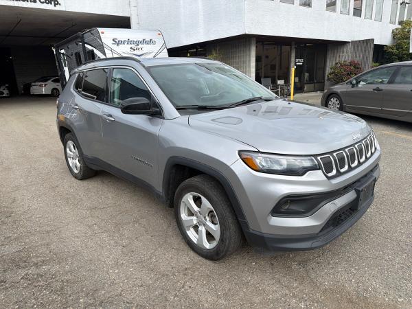 2022 Jeep Compass Latitude - Image 8