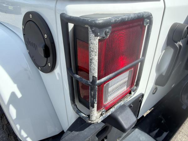 2018 Jeep Wrangler Unlimited Sahara - Image 19