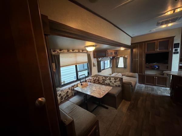 2015 Keystone Hideout 308BHS - Image 15