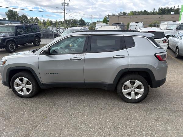 2022 Jeep Compass Latitude - Image 3