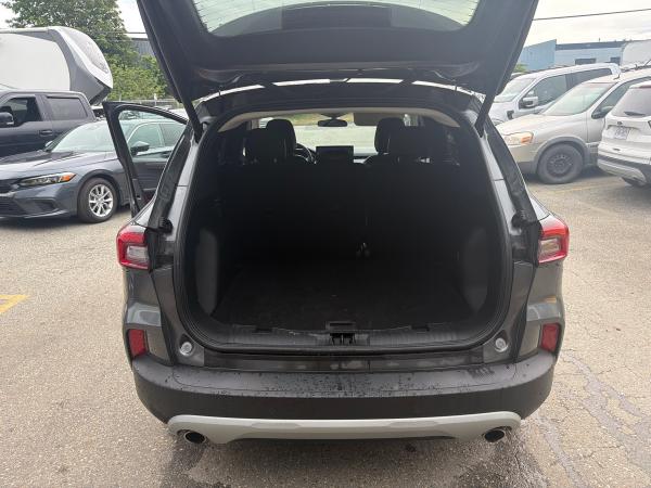 2024 Ford Escape Plug-in Hybrid - Image 17