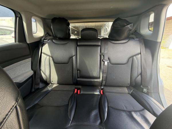 2022 Jeep Compass Latitude - Image 17