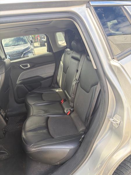 2022 Jeep Compass Latitude - Image 16