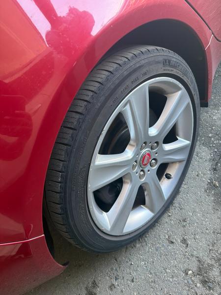 2018 Jaguar XE Prestige - Image 30