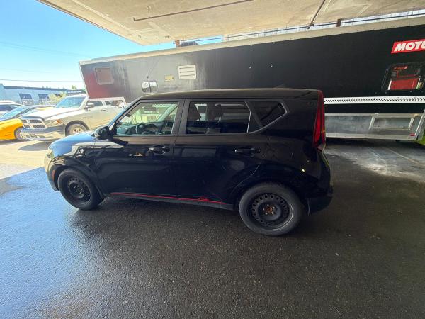 2022 Kia Soul EX - Image 3