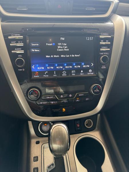 2016 Nissan Murano - Image 12