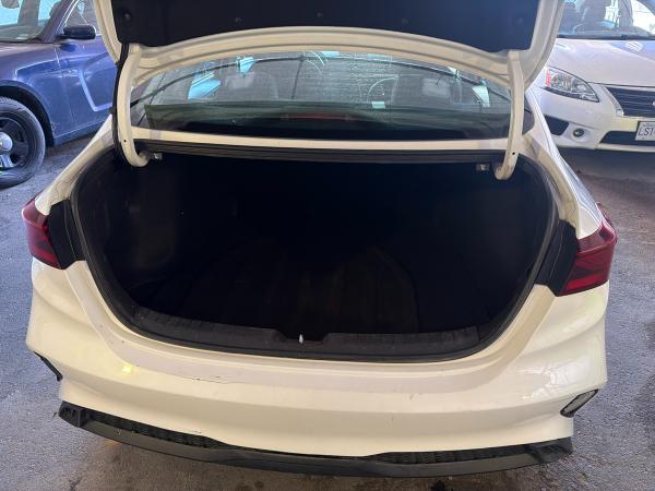 2023 Kia Forte FE - Image 18