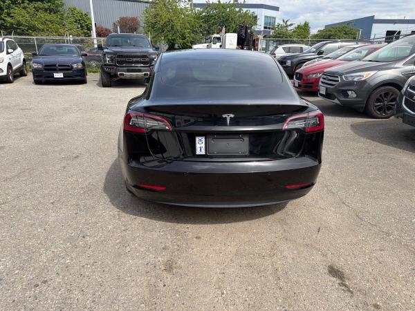2022 Tesla Model 3 - Image 5