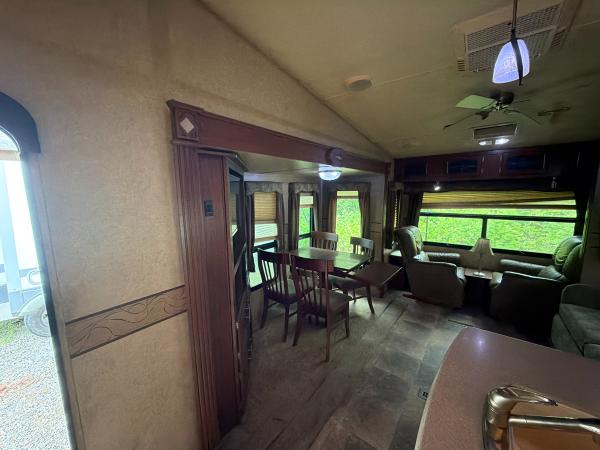 2012 Forest River Rockwood 8289WS - Image 11