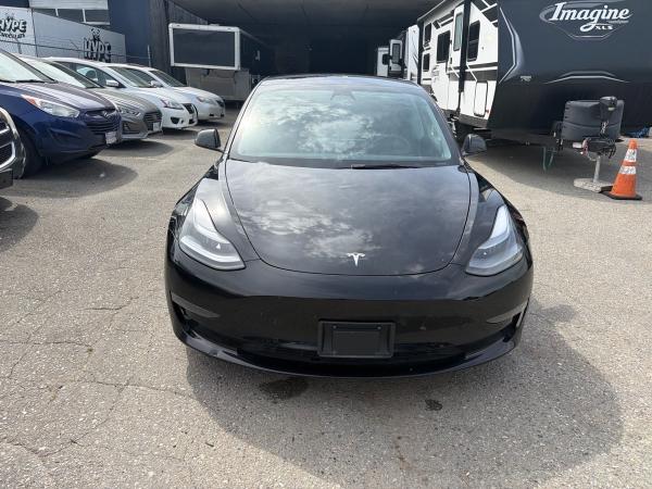 2022 Tesla Model 3 - Image 9