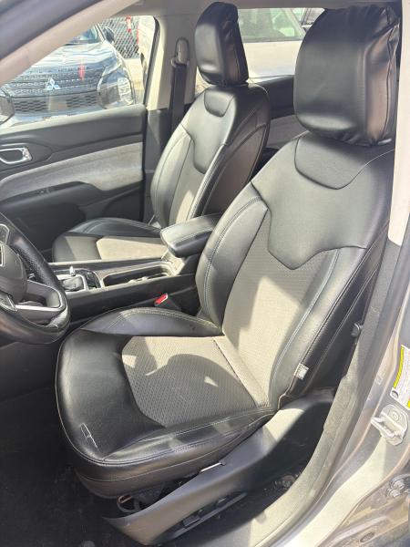 2022 Jeep Compass Latitude - Image 13