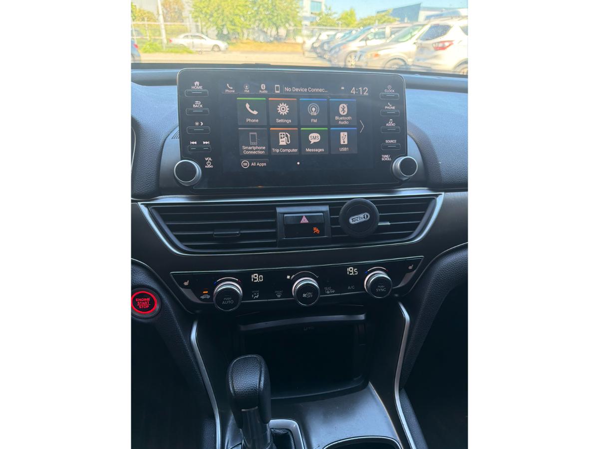 2018 Honda Accord LX - Image 11
