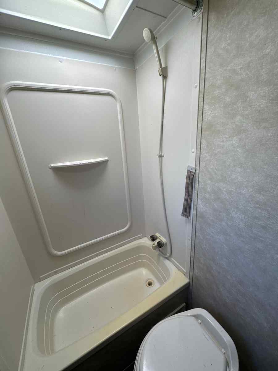 2015 Gulfstream Innsbruck 277DDS - Image 26