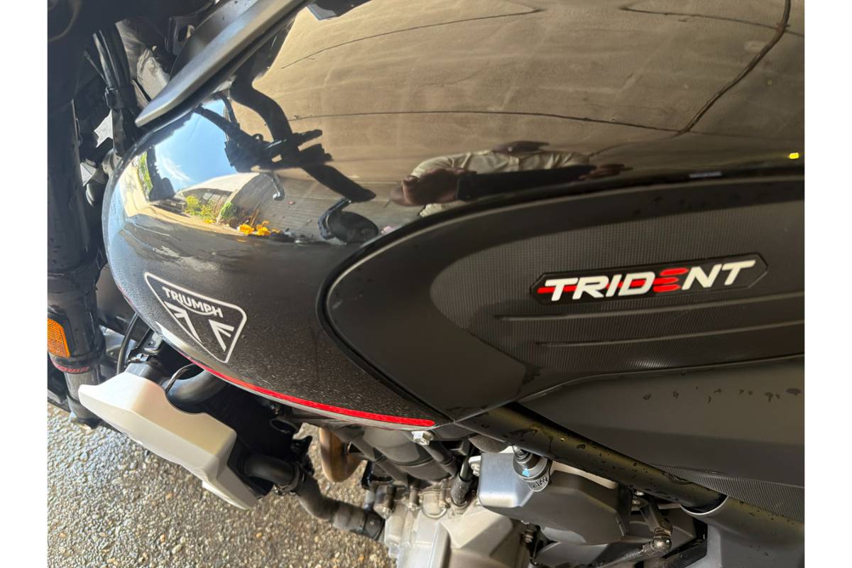 2023 Triumph Trident - Image 14
