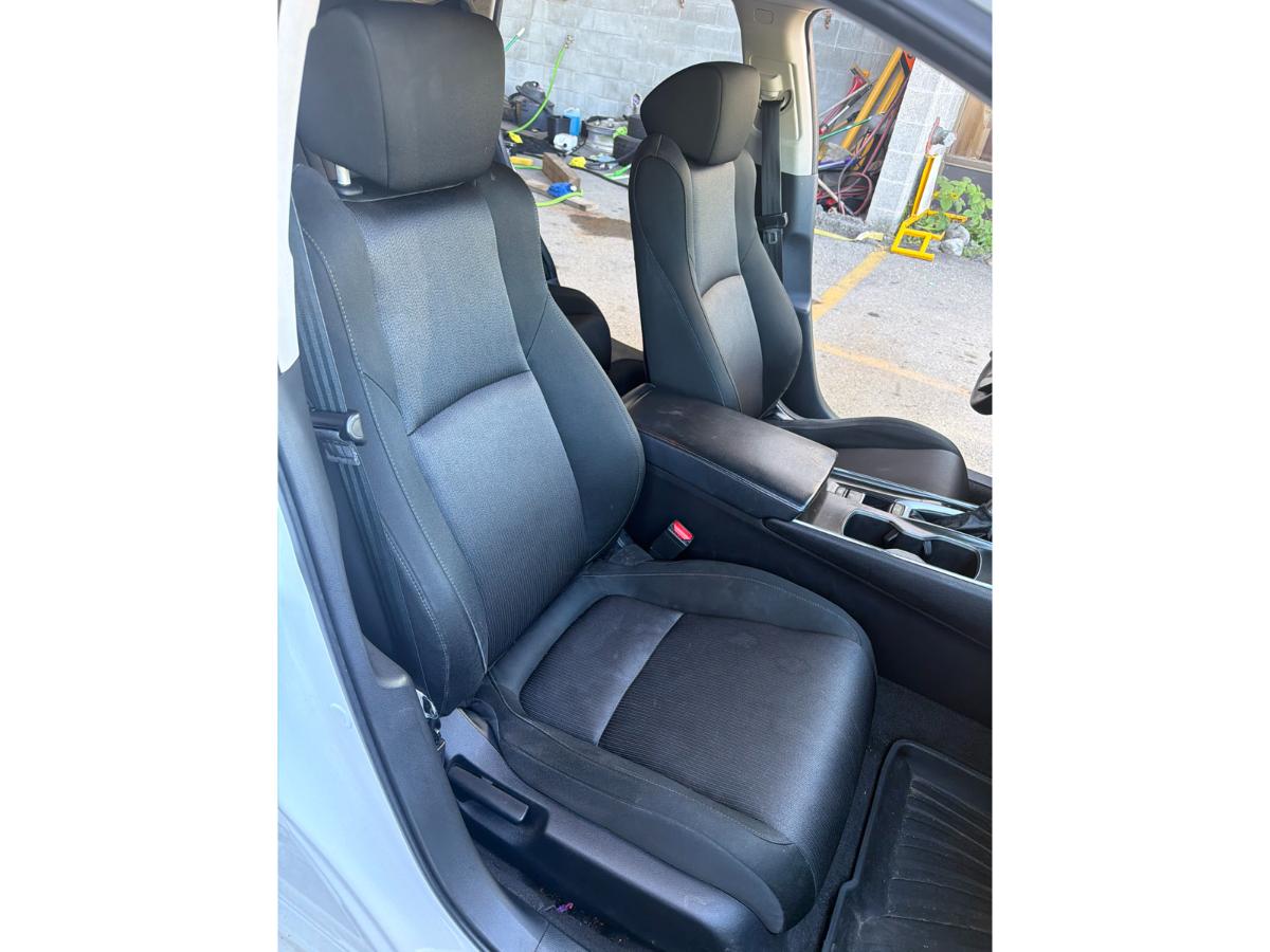 2018 Honda Accord LX - Image 14