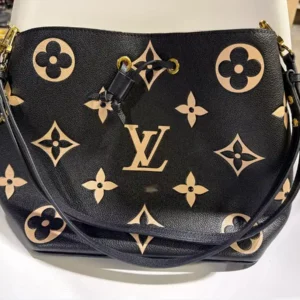 Louis Vuitton NéoNoé Shoulder Bag