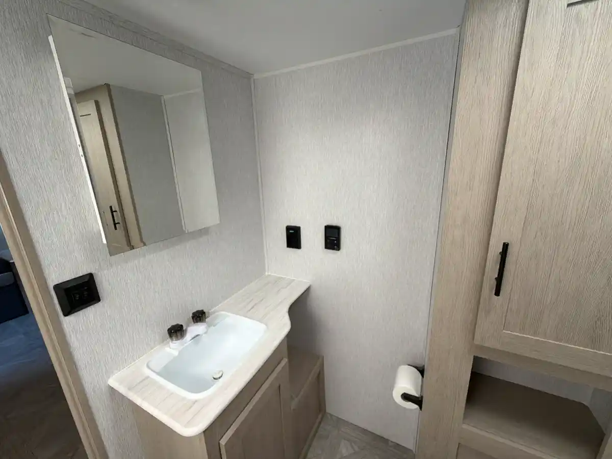 2024 Forest River Wildwood X-Lite 24RLXL - Image 17