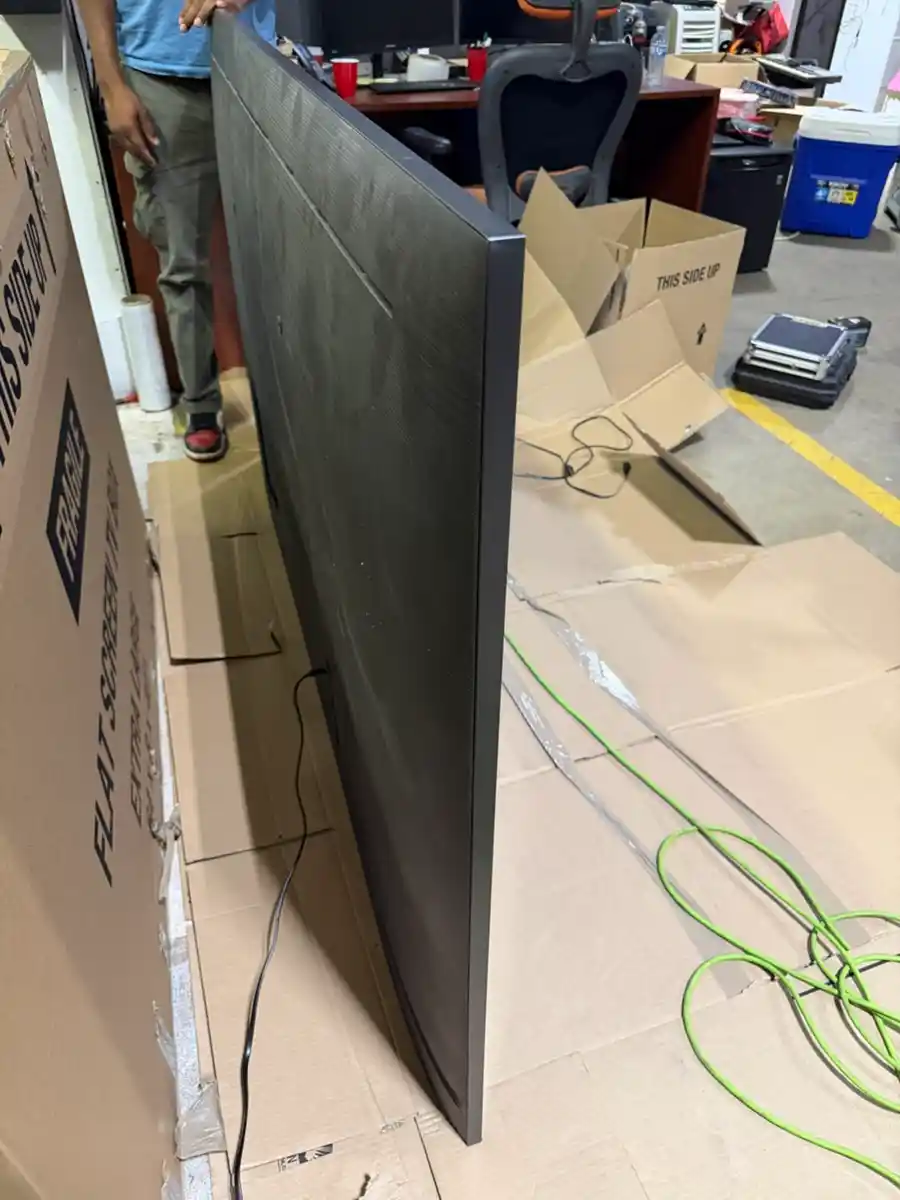 2020 Samsung 85” Qled 4K Smart TV - Image 5