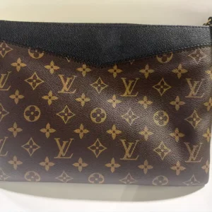 Louis Vuitton Daily Pouch