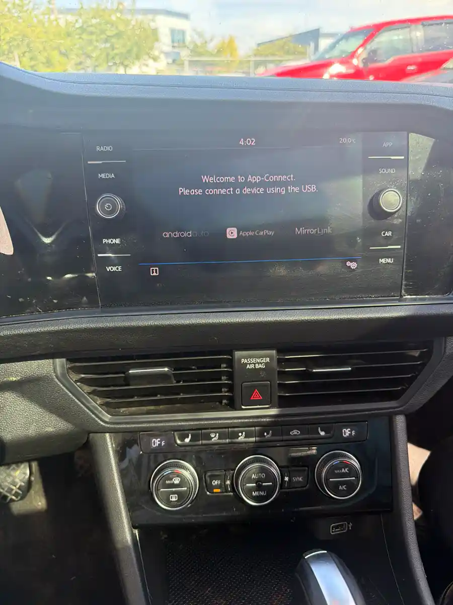 2019 Volkswagen Jetta SEL - Image 12