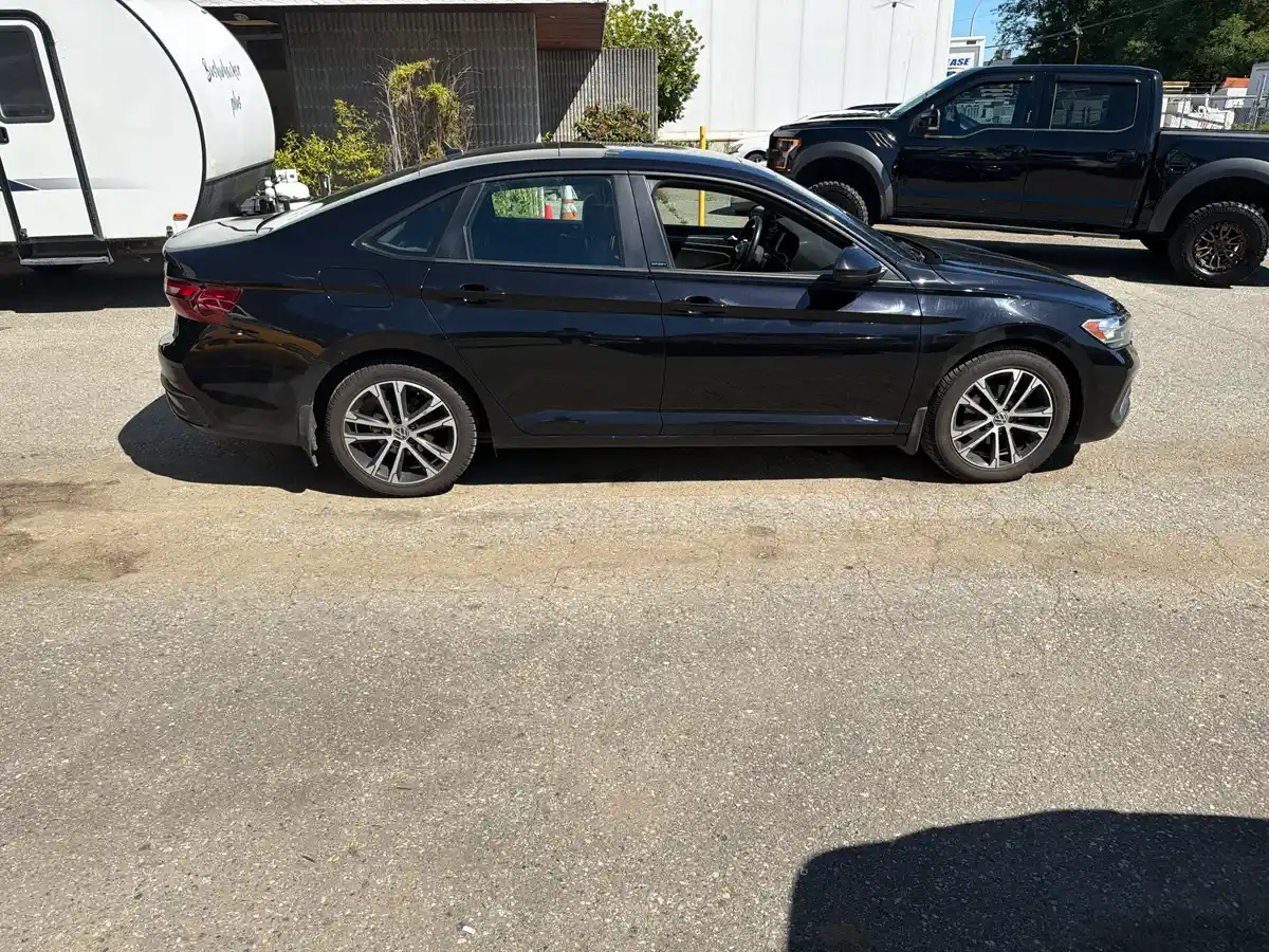 2023 Volkswagen Jetta Comfortline Sport - Image 7