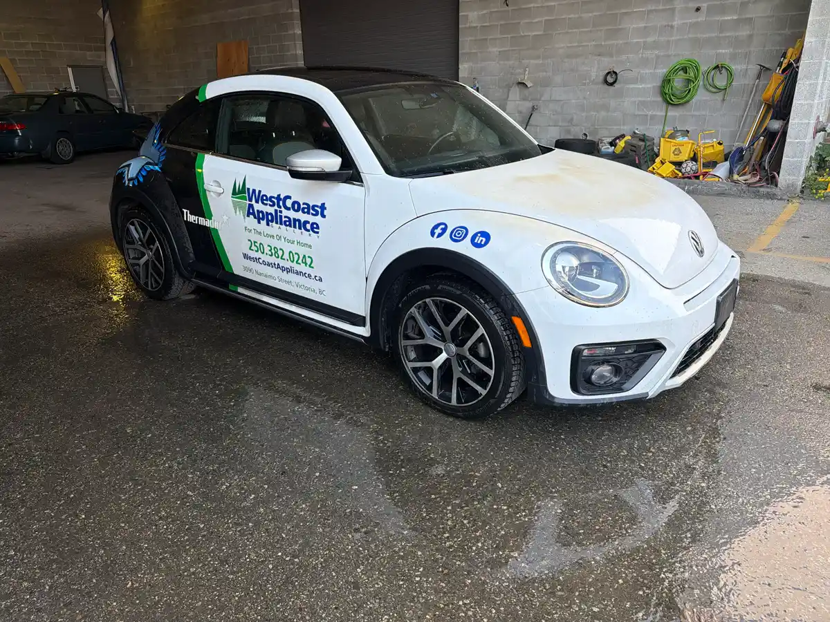 2018 Volkswagen Beetle 2.0 T - Image 6