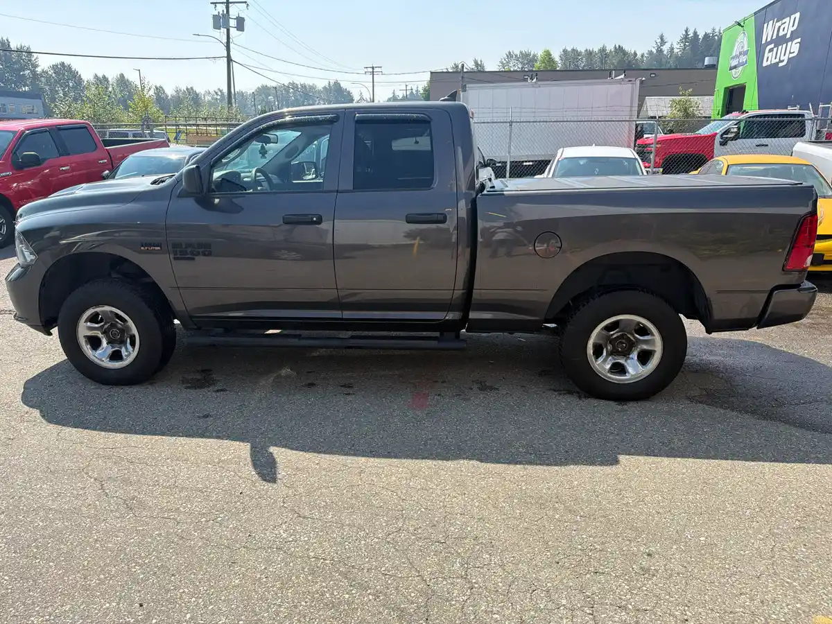 2019 Dodge RAM 1500 Classic Express - Image 3