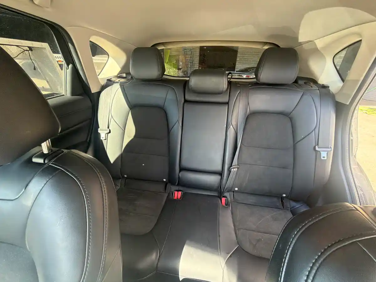 2018 Mazda CX-5 Touring - Image 13