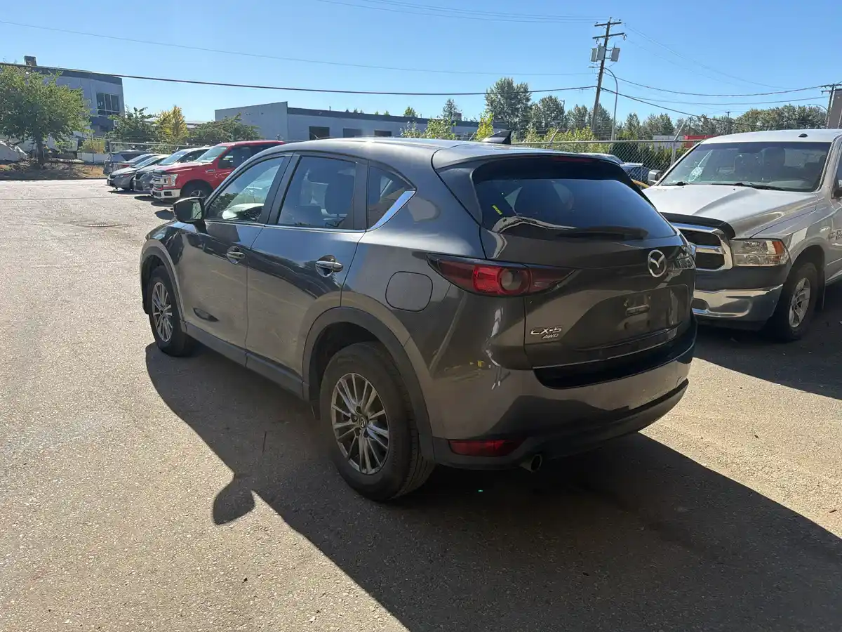2018 Mazda CX-5 Touring - Image 4