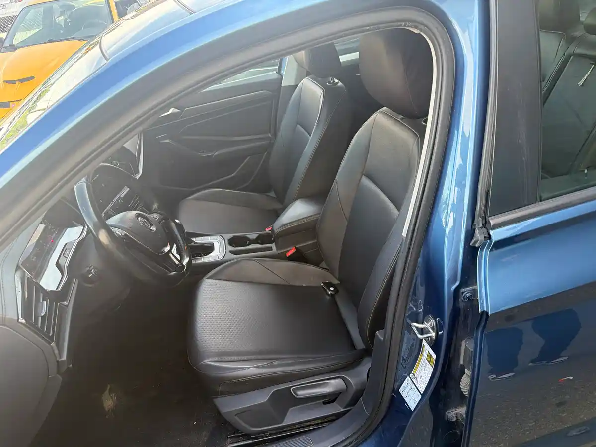 2019 Volkswagen Jetta SEL - Image 14
