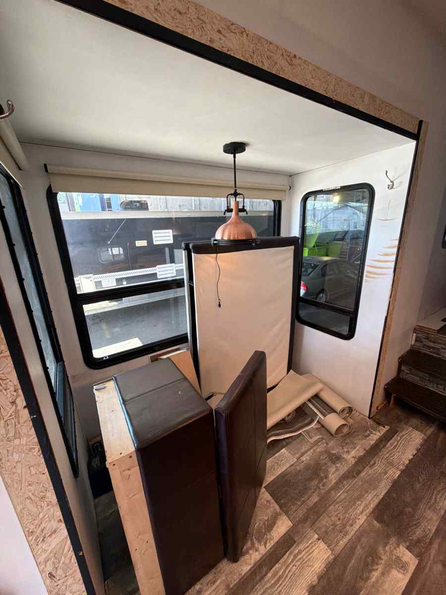 2018 Grand Design Solitude ST375RES - Image 38