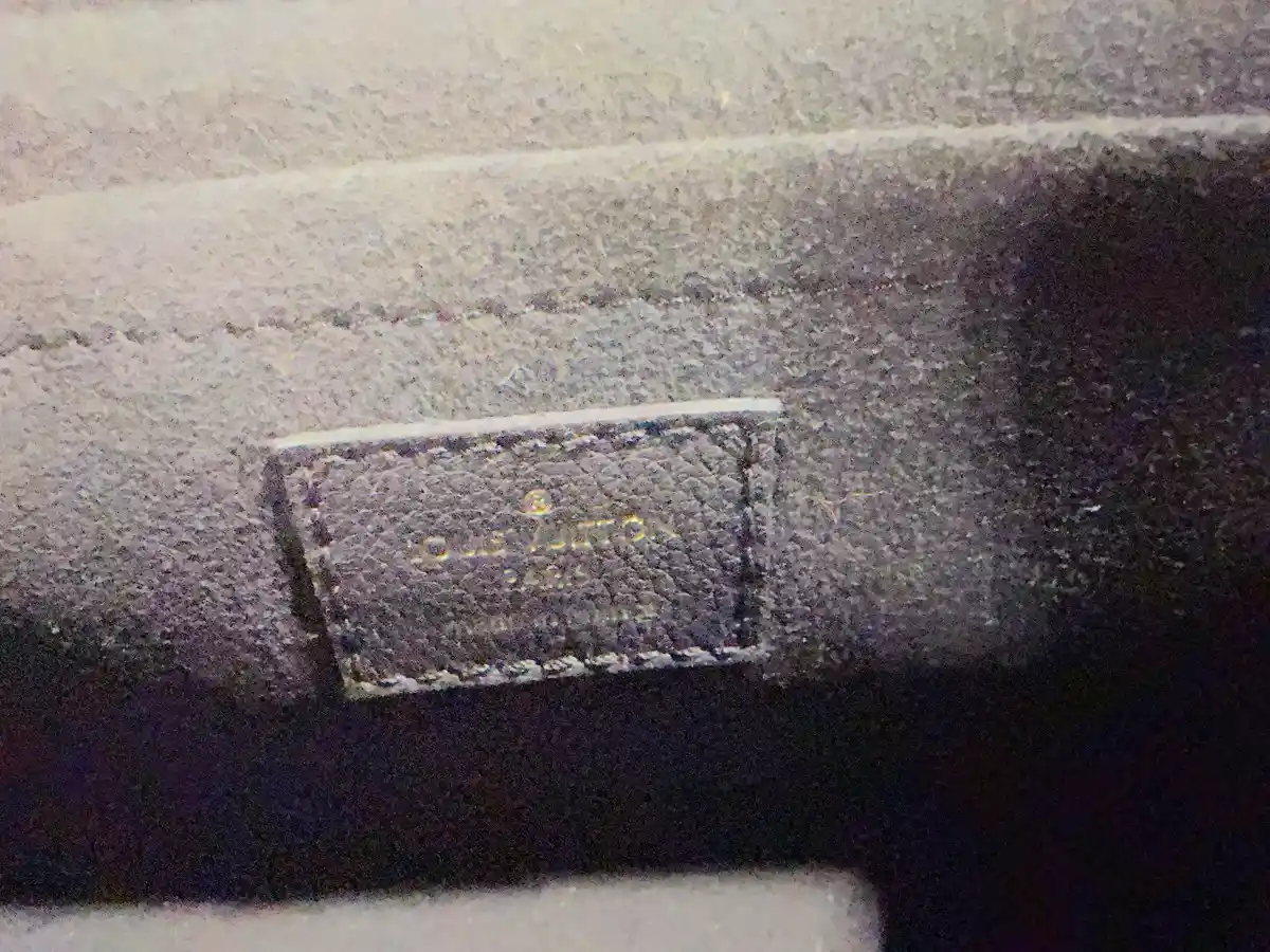 Louis Vuitton Grained Calfskin Lockme Tender Handbag - Image 8