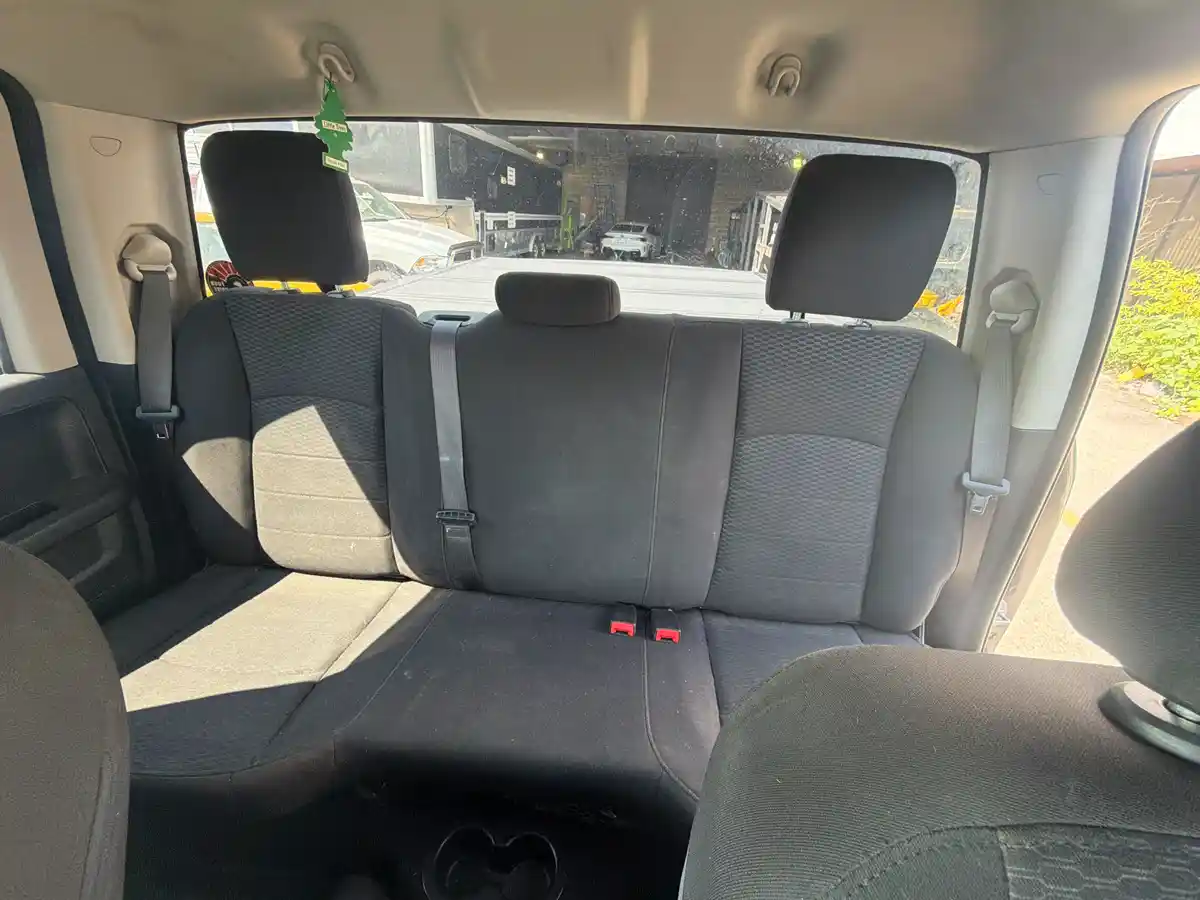 2019 Dodge RAM 1500 Classic Express - Image 13