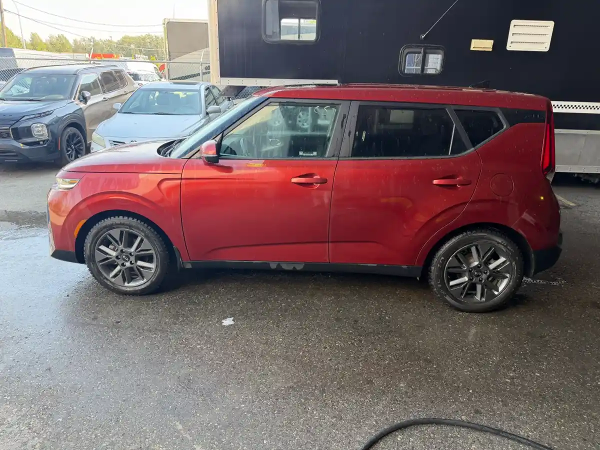 2021 Kia Soul EX - Image 3