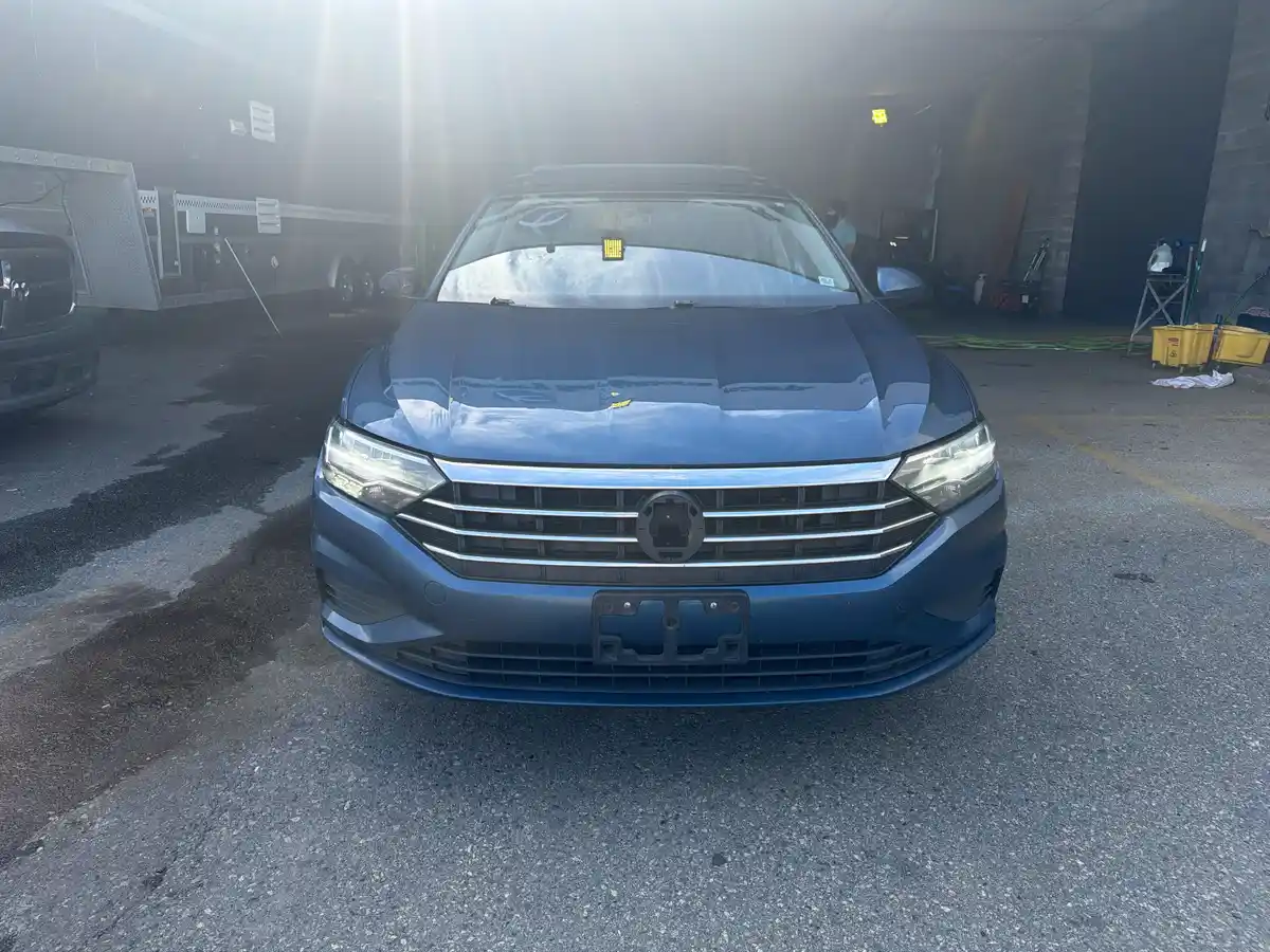 2019 Volkswagen Jetta SEL - Image 9