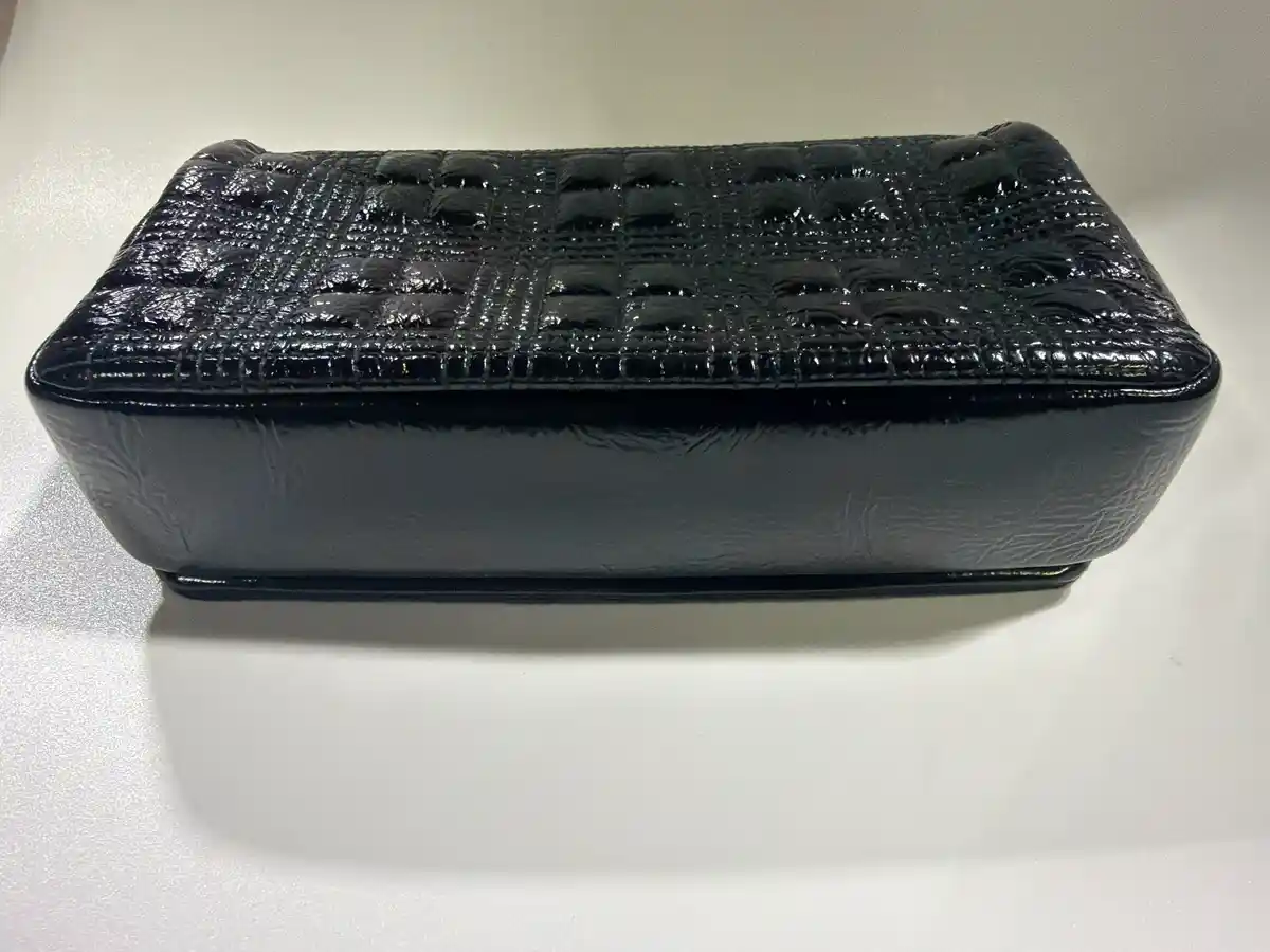 Burberry Small Lola Quilted Leather Shoulder Bag - Image 7