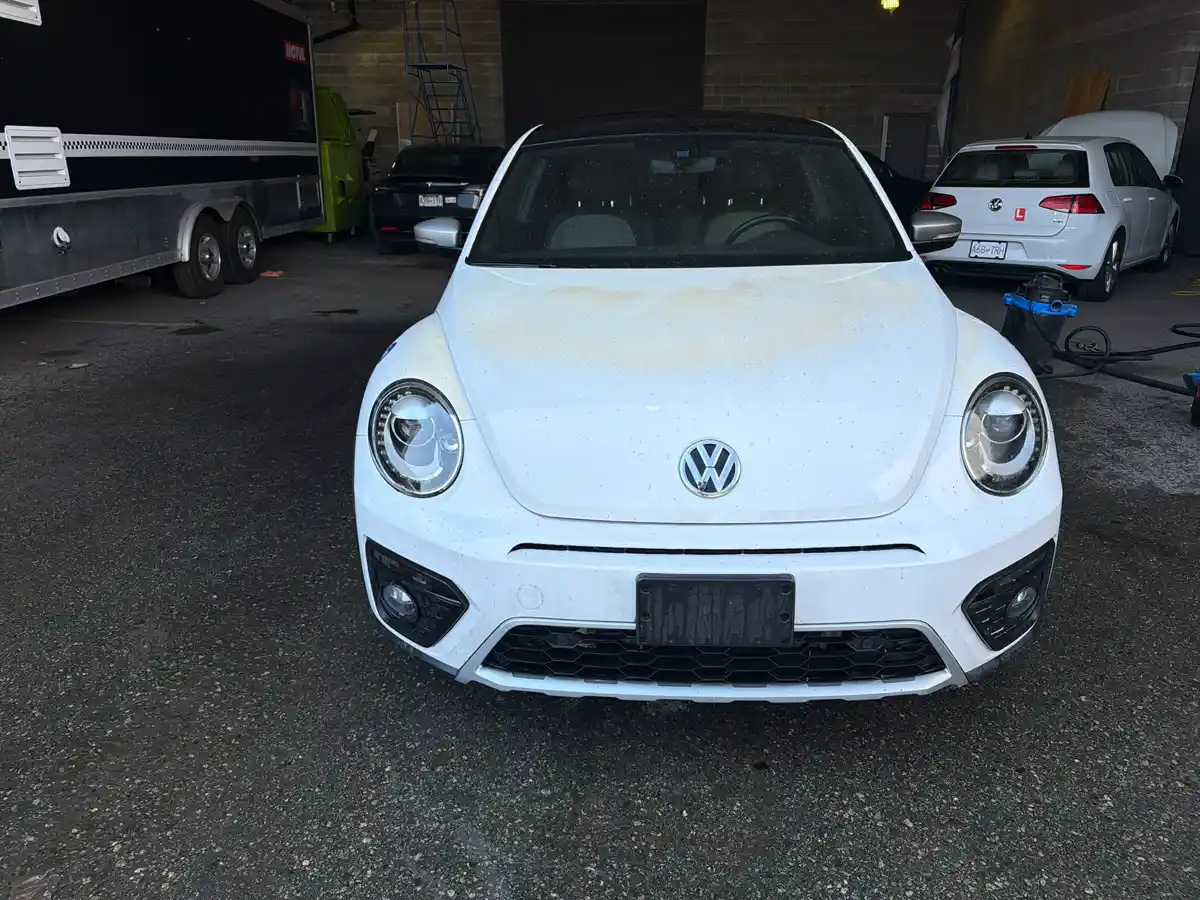 2018 Volkswagen Beetle 2.0 T - Image 8