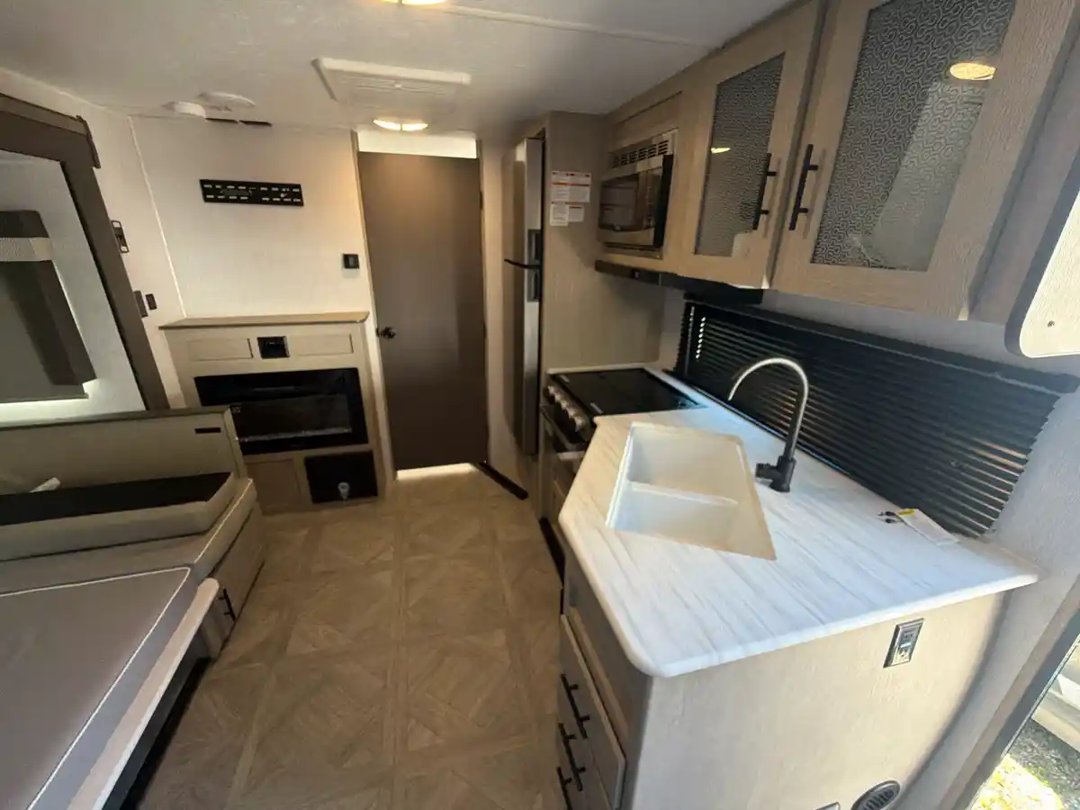 2024 Forest River Wildwood X-Lite 24RLXL - Image 12