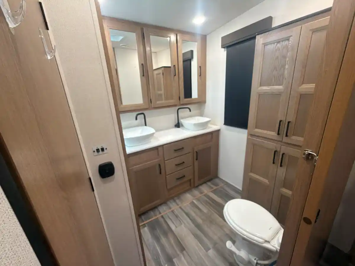 2022 Forest River Sanibel 3802 - Image 11