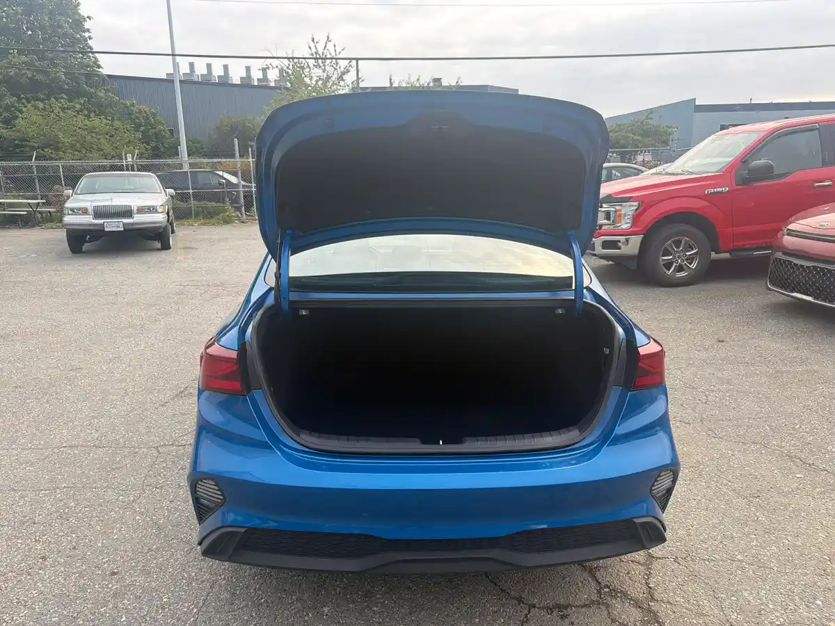 2023 Kia Forte LX - Image 18