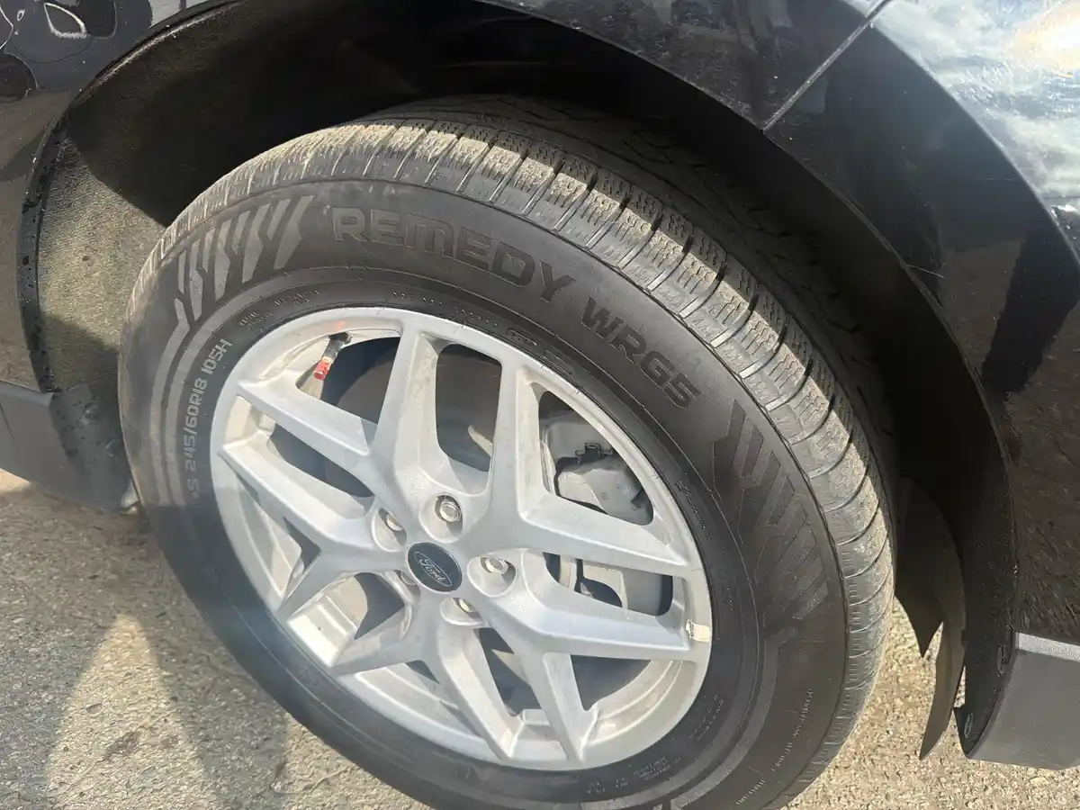 2024 Ford Edge SEL - Image 27