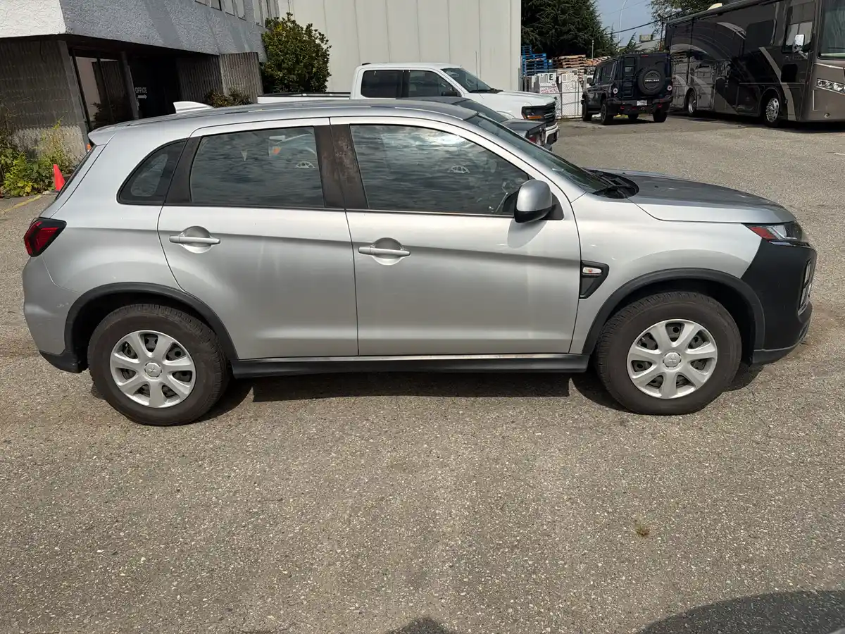2021 Mitsubishi RVR ES - Image 5