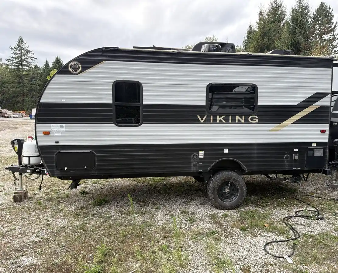 2022 Forest River Viking 17FQ - Image 2