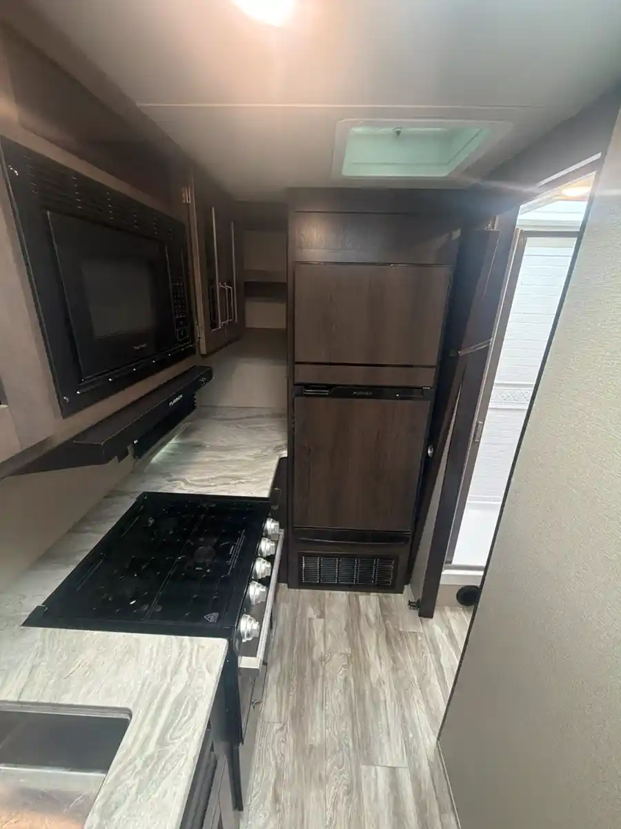 2022 Grand Design Transcend 200MK - Image 10