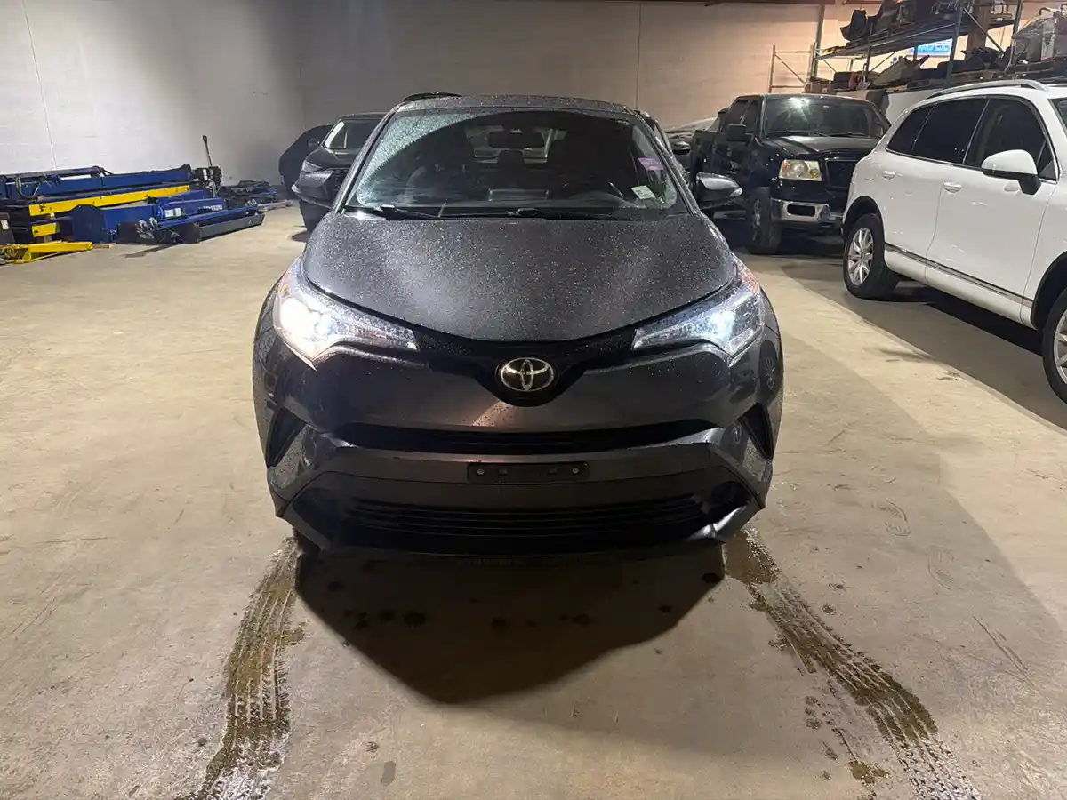 2018 Toyota C-HR - Image 8