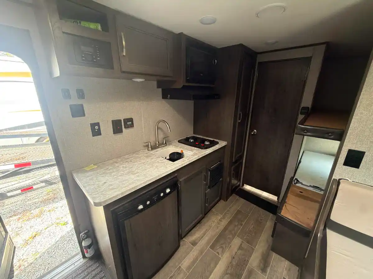 2021 Jayco Jay Flight 184BS - Image 10