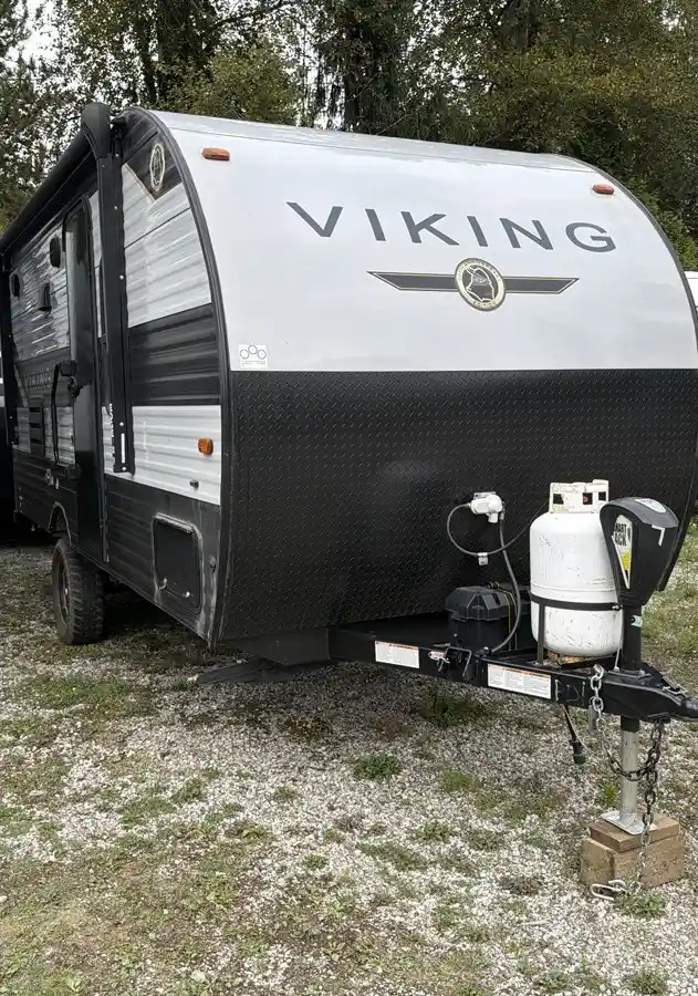 2022 Forest River Viking 17FQ