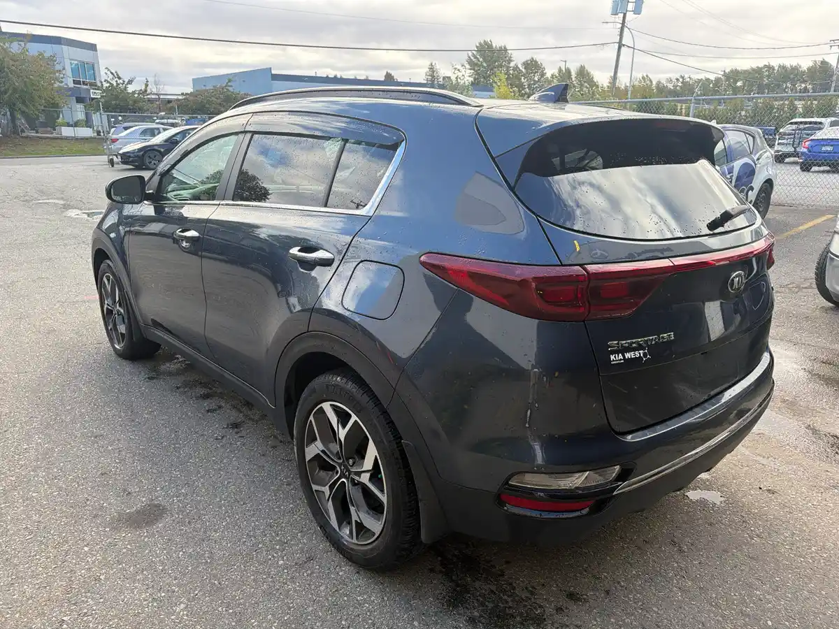 2020 Kia Sportage EX - Image 4