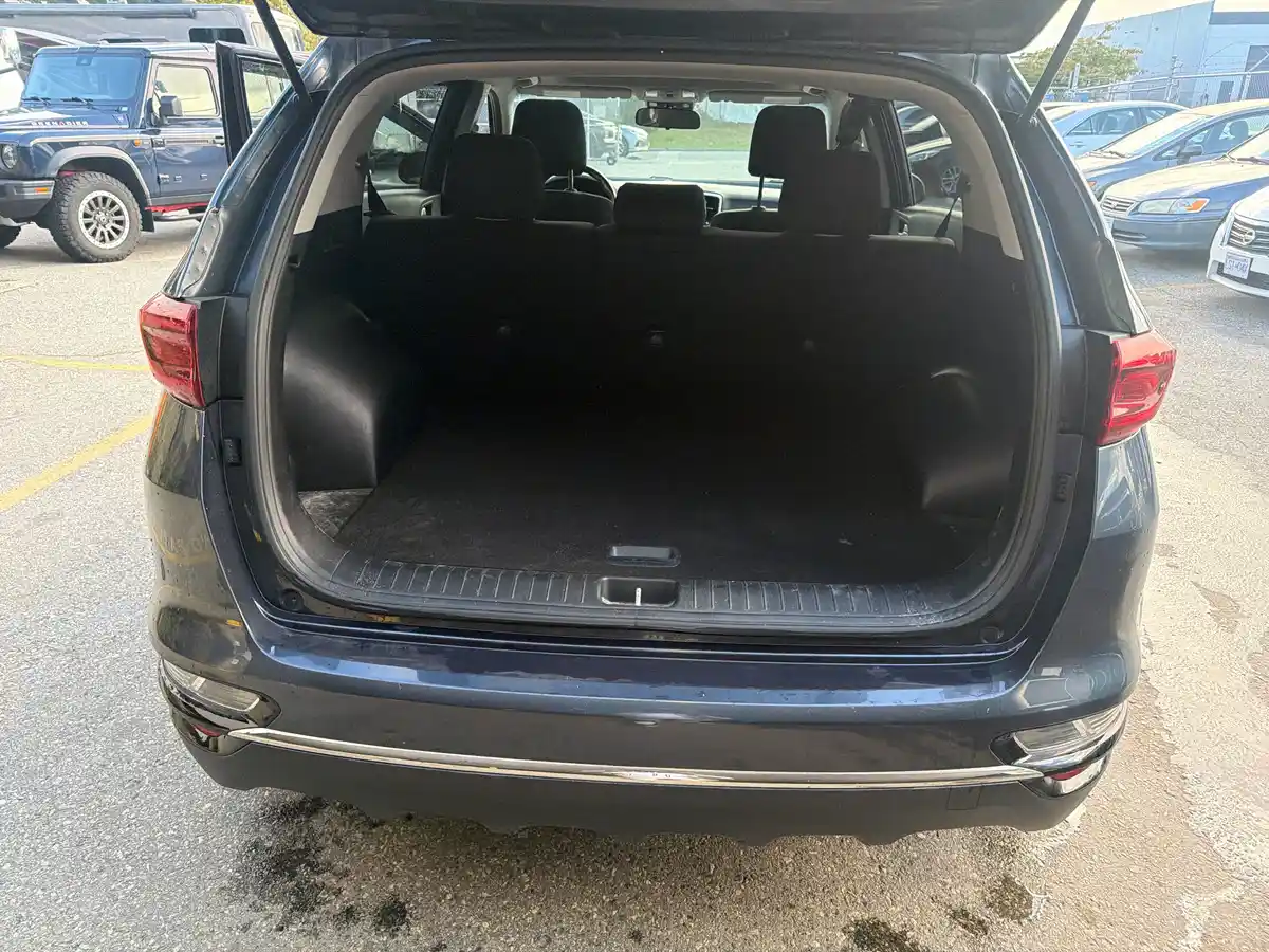 2020 Kia Sportage EX - Image 20